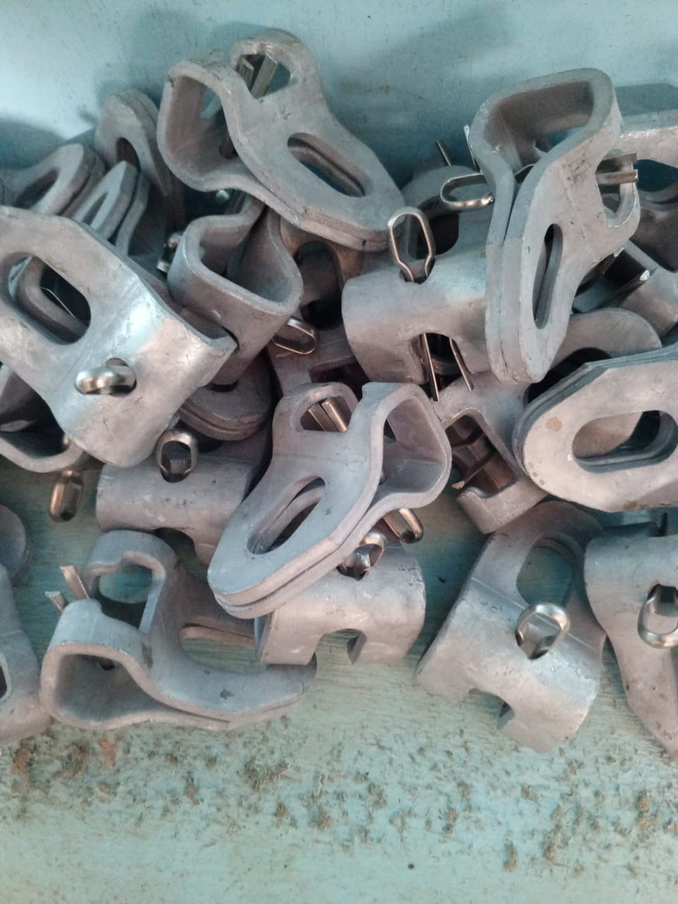 Suspension Clamp Assembly